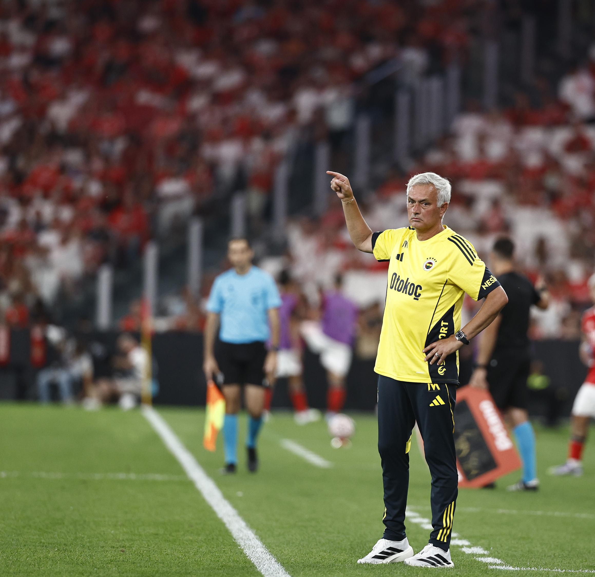 九游体育官方入口-曼联向C罗发出邀请