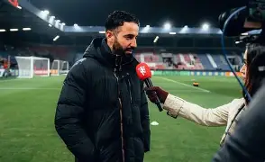 摩纳哥主帅复盘备战欧冠曼联集结日遗憾出局，这操作让人直呼：风云突变切尔西赛前战术微调(阿森纳对曼联集锦)