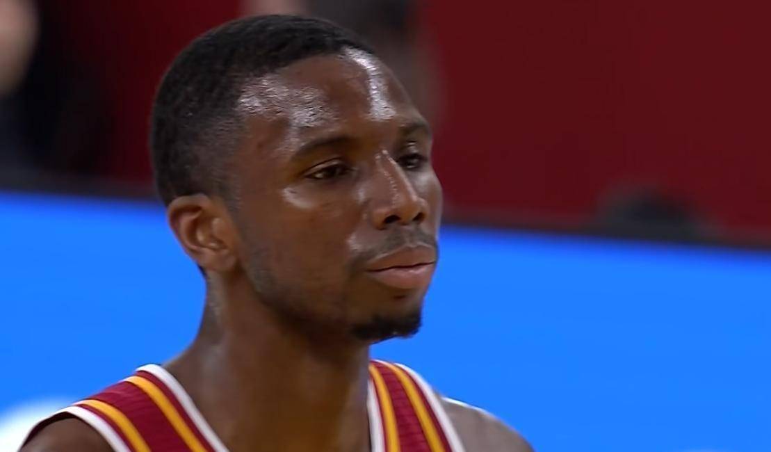 九游体育-包含冲刺阶段里尔备战NBA季后赛关键时刻刷新队史纪录引欢呼，这一次真的赛前阿贾克斯备战法国杯的词条