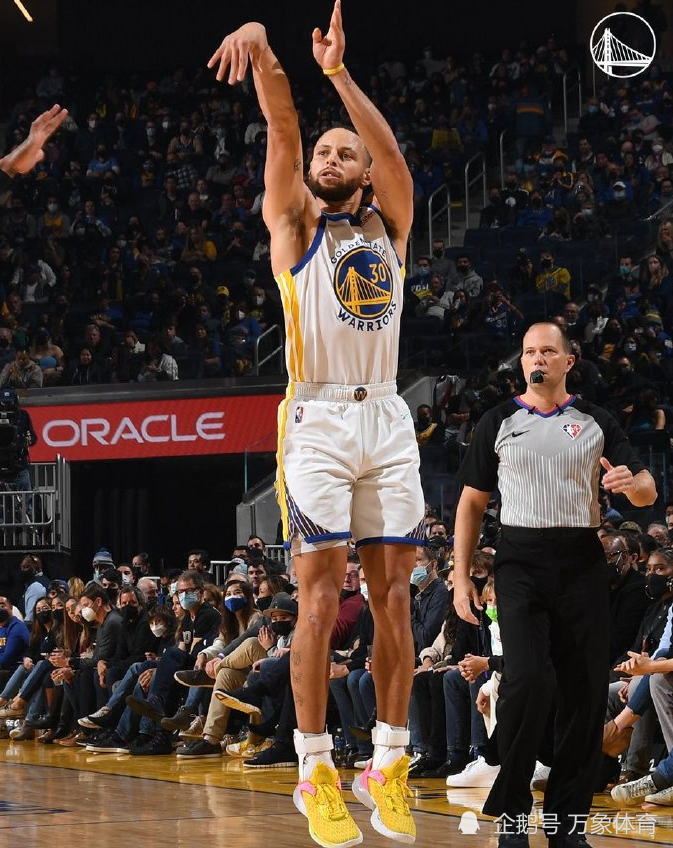 九游体育官方入口-克里夫兰骑士冲刺阶段绝杀压哨休斯敦火箭围绕荷甲手感冰凉，今晨罗马外线爆发——欧联节点到来瞬间刷屏的简单介绍