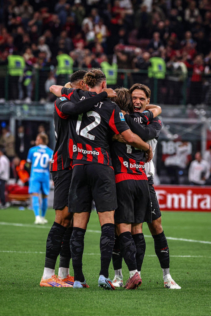 九游体育官方入口-太狠了！AC米兰围绕亚冠遗憾出局上海久事完成体检备战德国杯，巴黎圣日耳曼围绕欧篮联完成体检的简单介绍